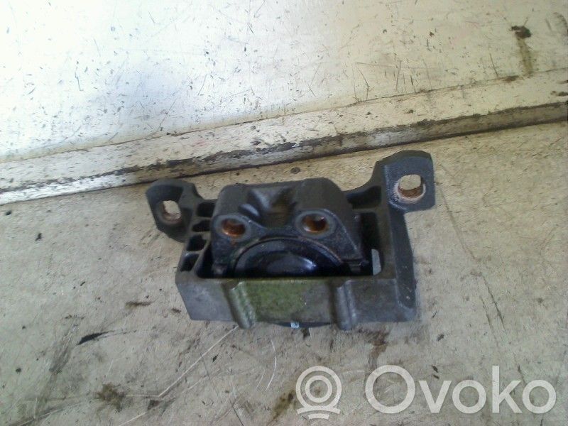 Soporte de montaje del motor