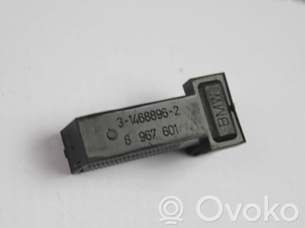 Brake pedal sensor switch   6967601