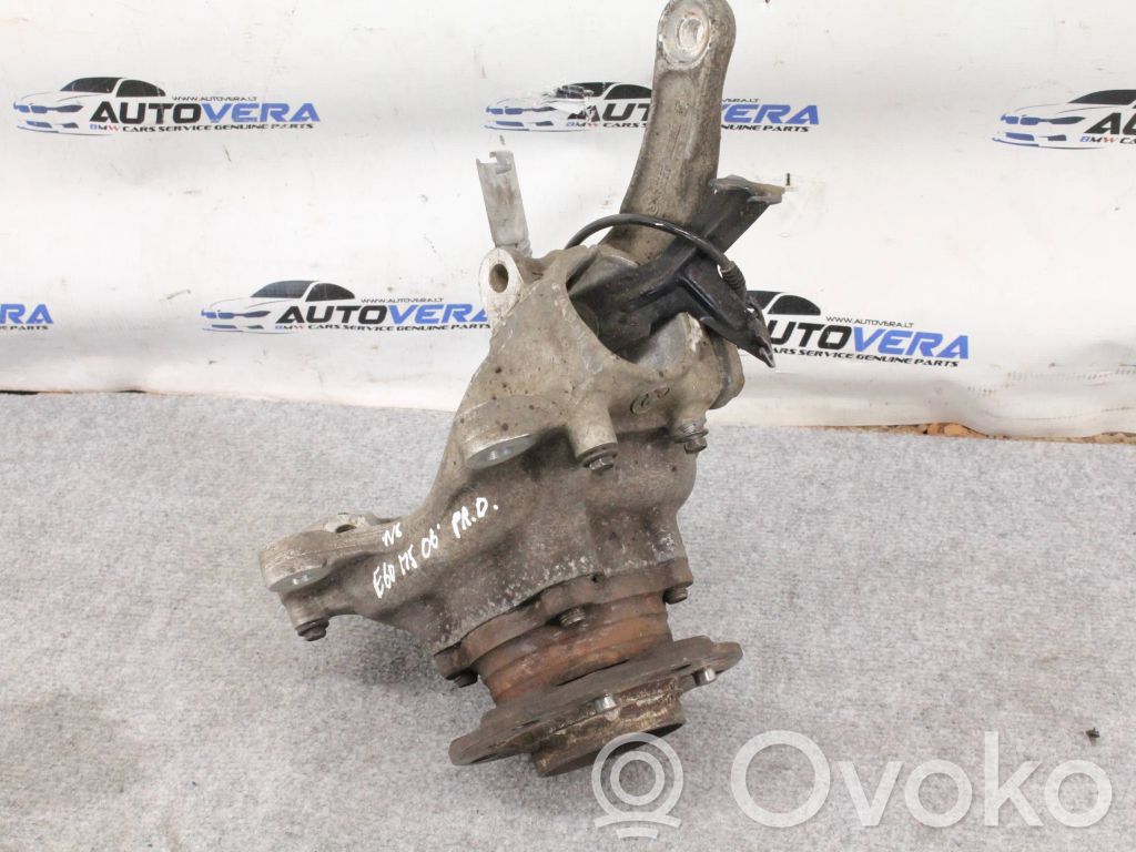 BMW 5 E60 E61 Front wheel hub 