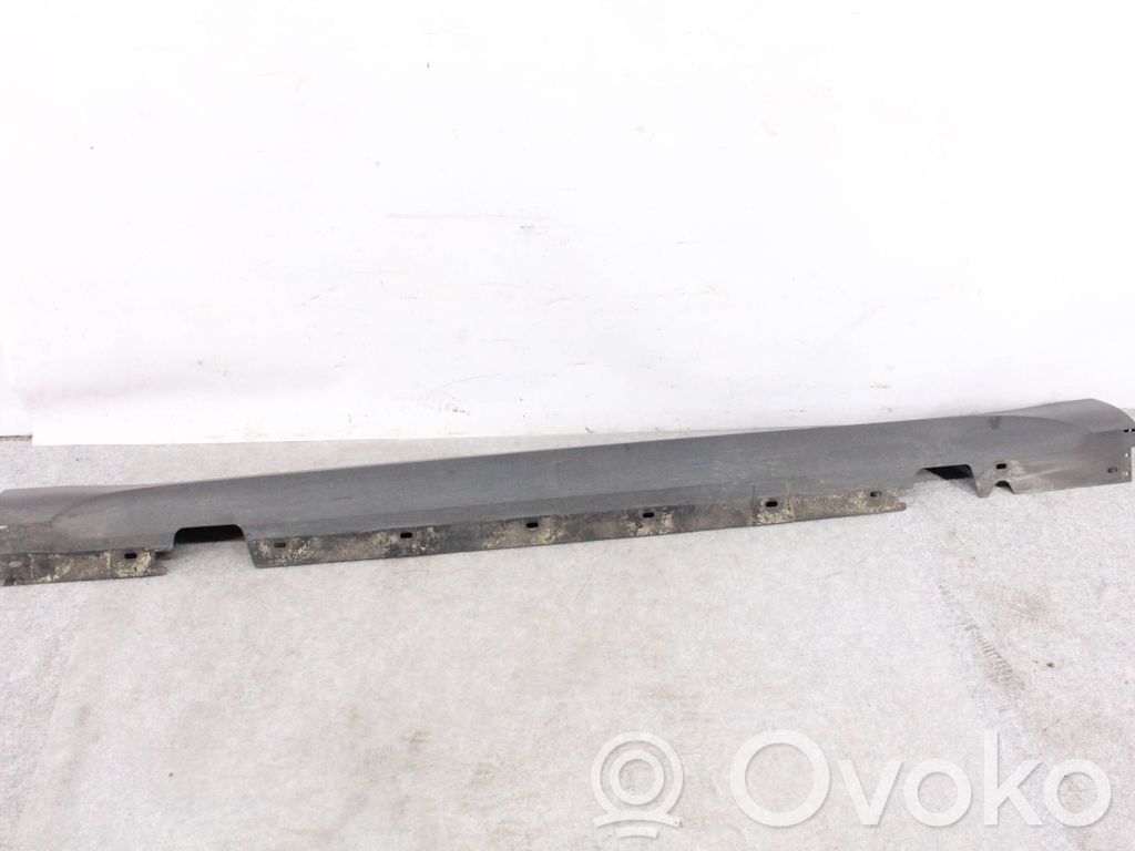BMW X1 E84 Sill 