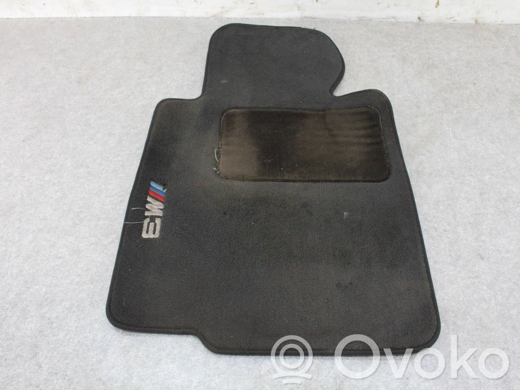 Front floor mat
