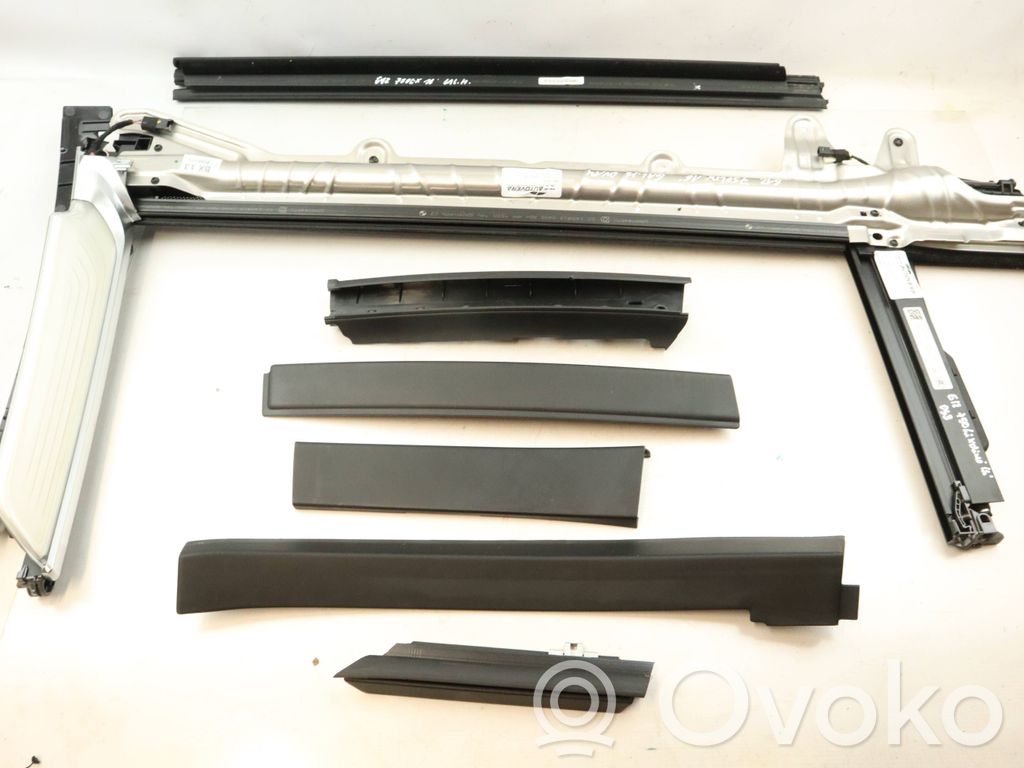 BMW 7 G11 G12 Zasłona / Roleta okna drzwi tylnych 