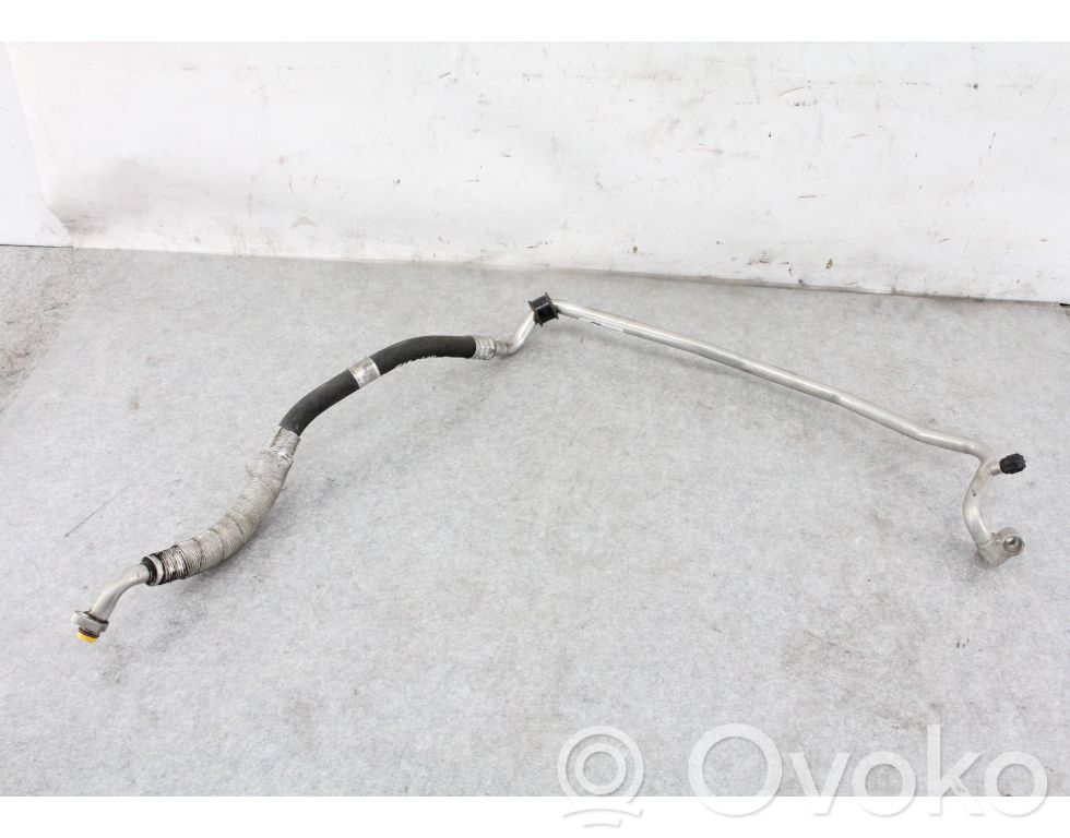 BMW M3 e92 Ilmastointilaitteen putki (A/C) 
