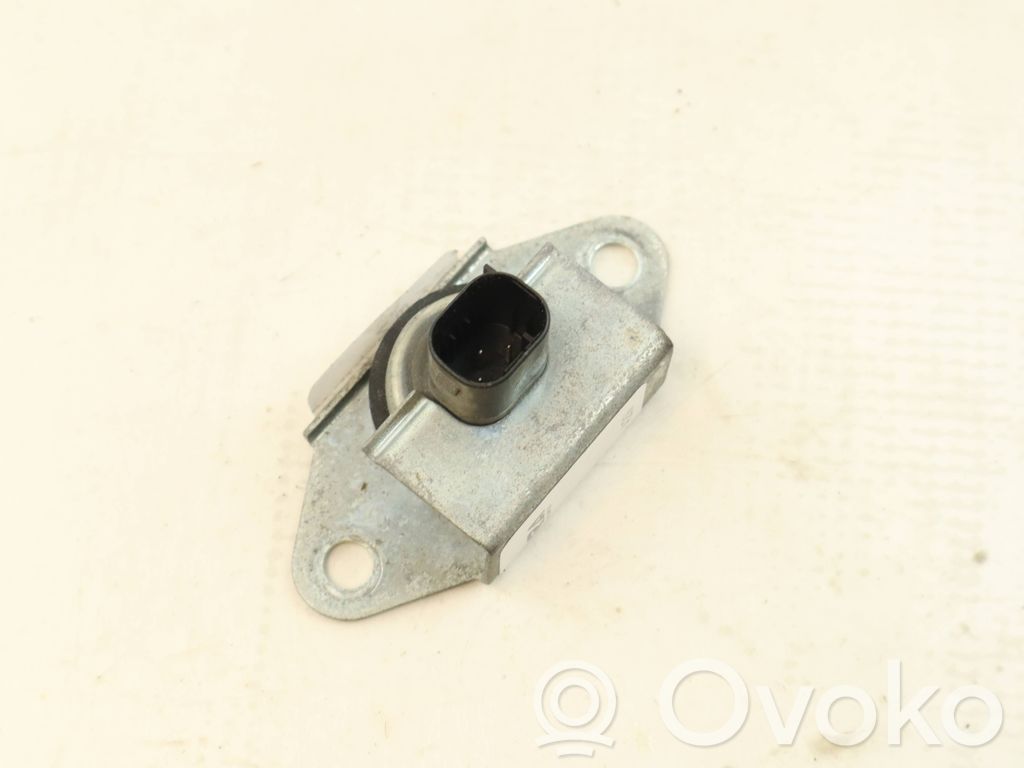 ABS wheel speed sensor   6776212