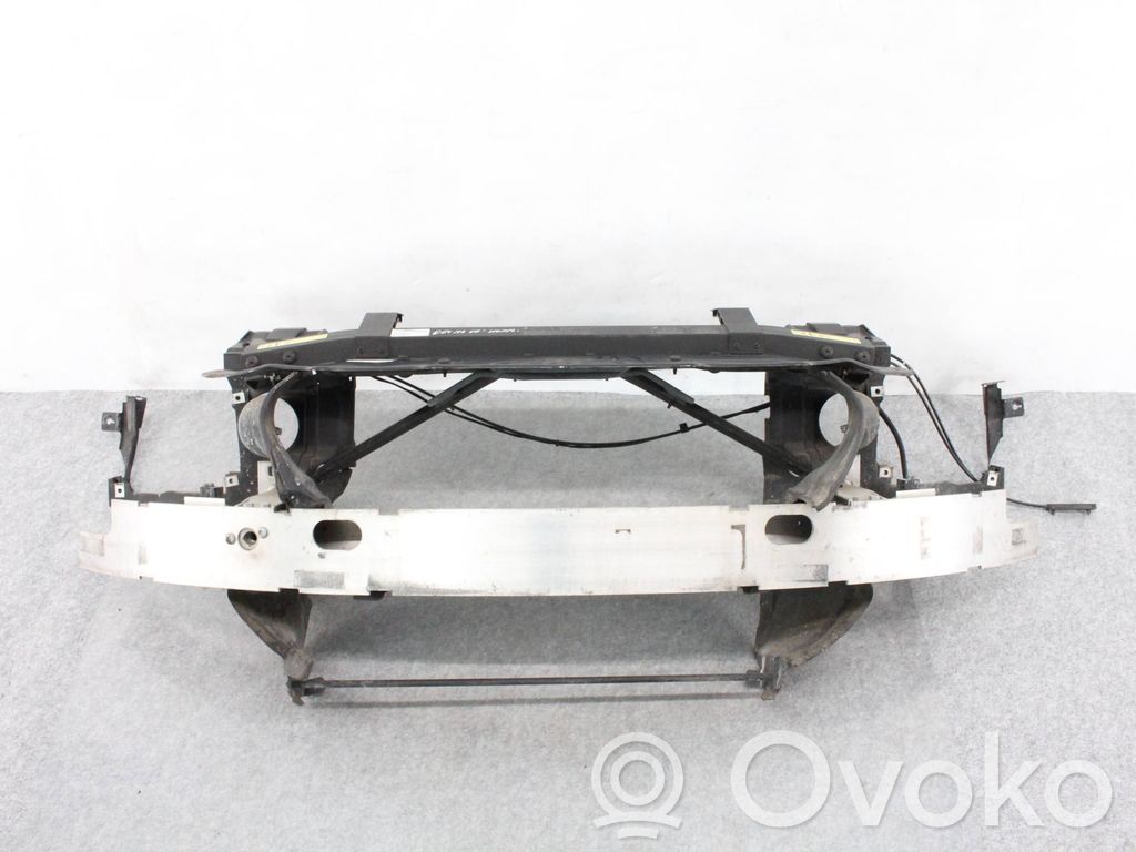BMW M6 Radiatorių panelė 