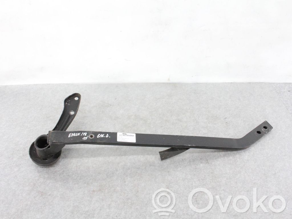 BMW 3 E92 E93 Cits aizmugures šasijas elements 