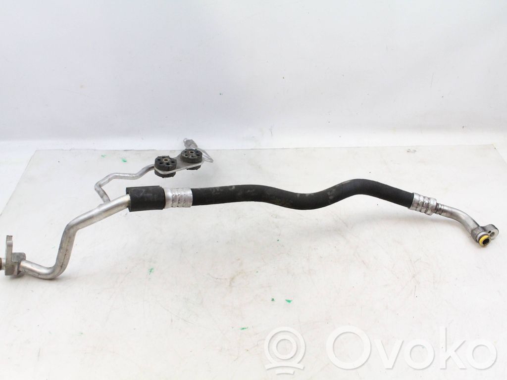 BMW M6 Ilmastointilaitteen putki (A/C) 