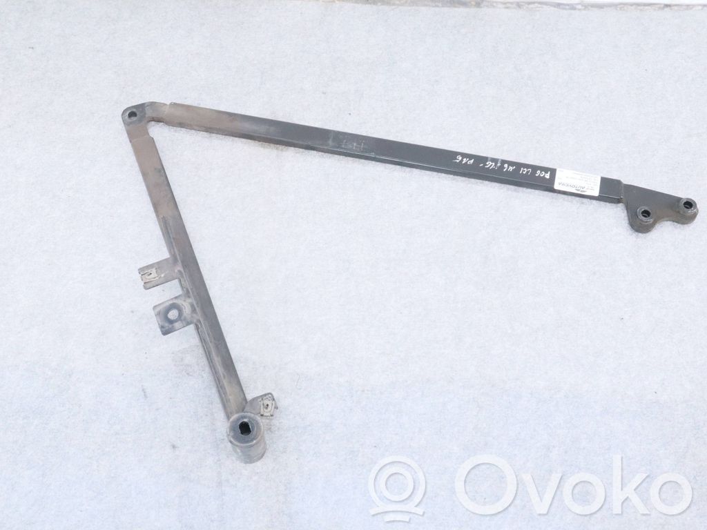 BMW M6 Cits aizmugures šasijas elements 