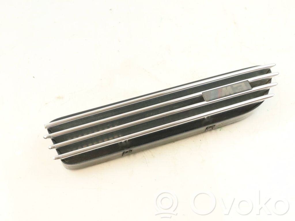 BMW 3 E46 Grill / Wlot powietrza błotnika przedniego 