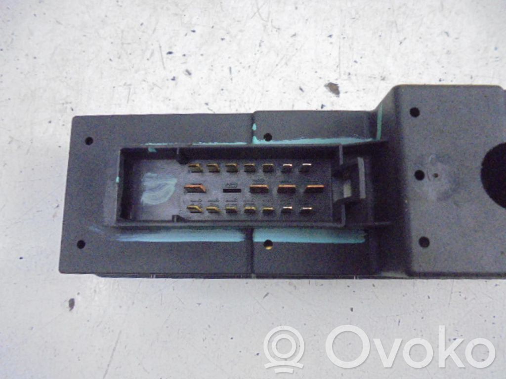 Saab 900 Electric window control switch 