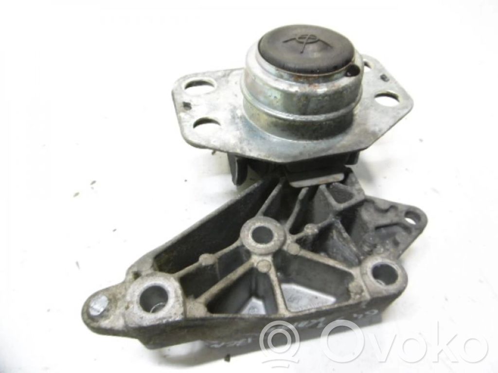 Renault Kangoo I Engine mounting bracket 