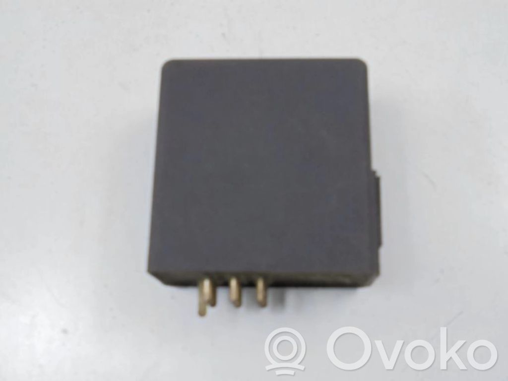 BMW 3 E30 Fuel pump relay 