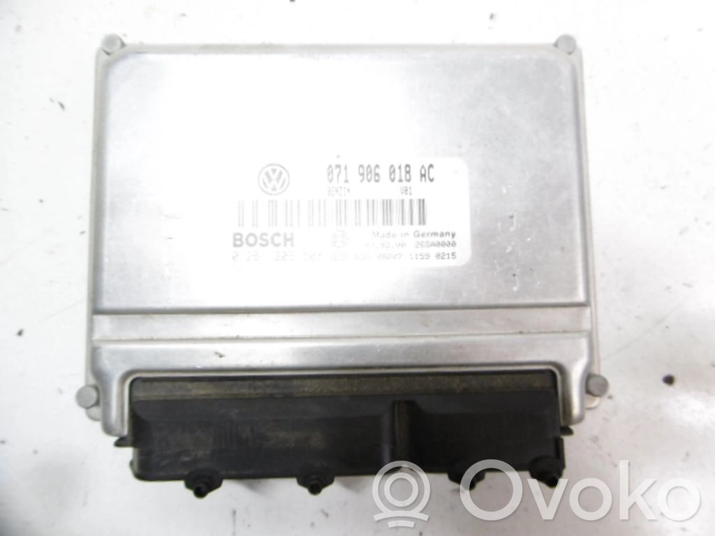 Volkswagen PASSAT B5 Engine control unit/module ECU 