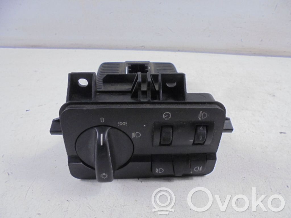 Light switch   6907947,6907947