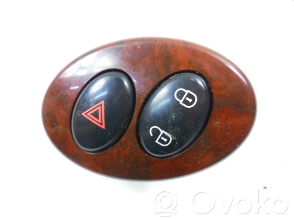 Hazard light switch   YUG101970,YUG101970