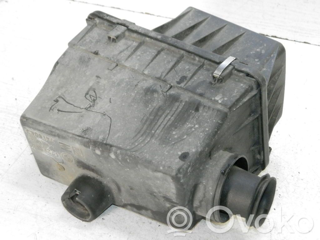 BMW 3 E36 Air filter box 