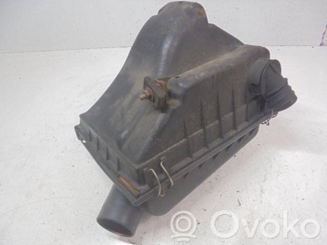Opel Vectra A Air filter box 