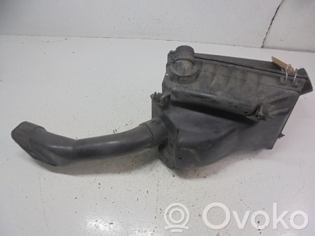 Opel Vectra A Air filter box 