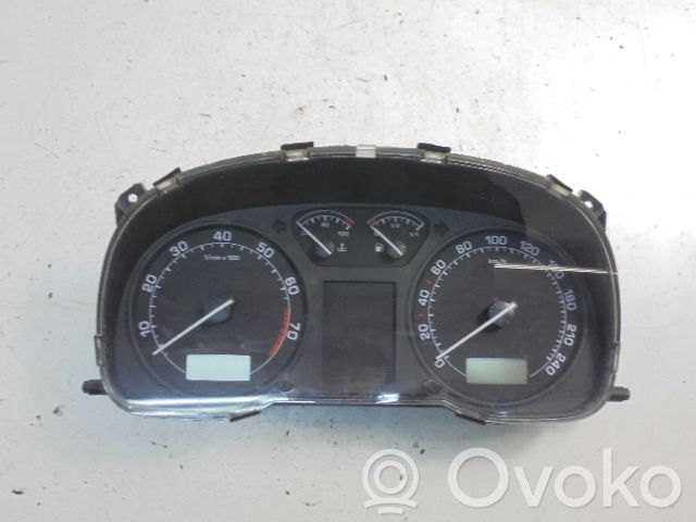 Skoda Octavia Mk2 (1Z) Speedometer (instrument cluster) 