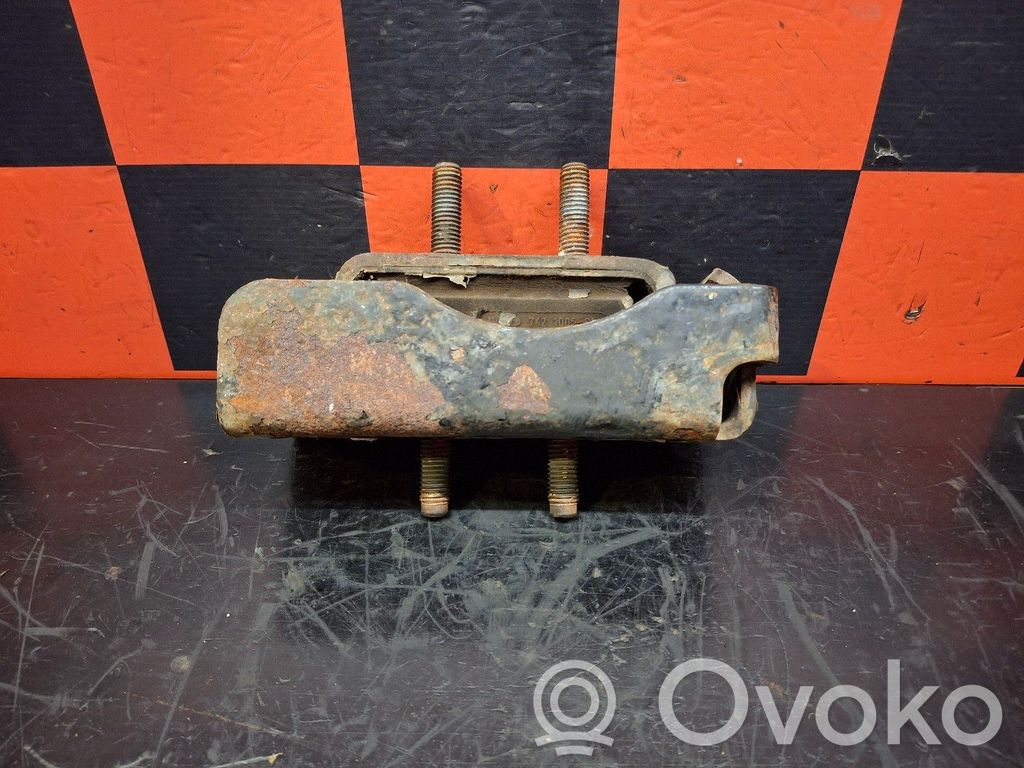 Engine mount bracket   504046292EB