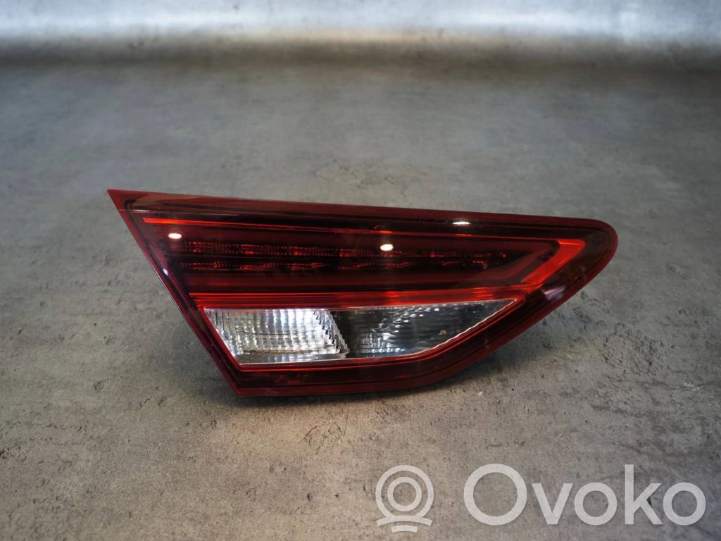 Seat Leon (5F) Lampy tylnej klapy bagażnika 