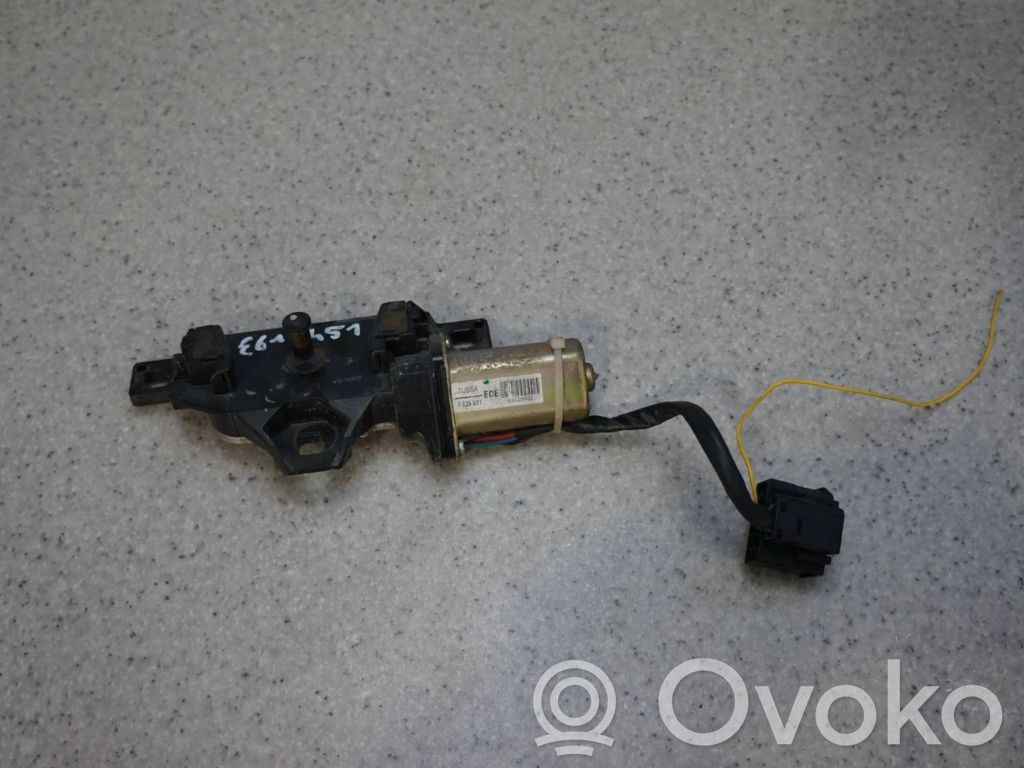 Tailgate lock latch   7129931