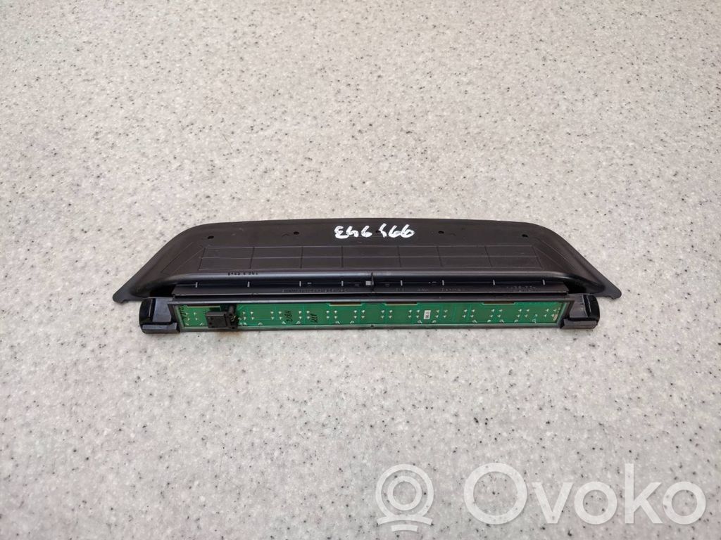 BMW 3 E46 Third/center stoplight 