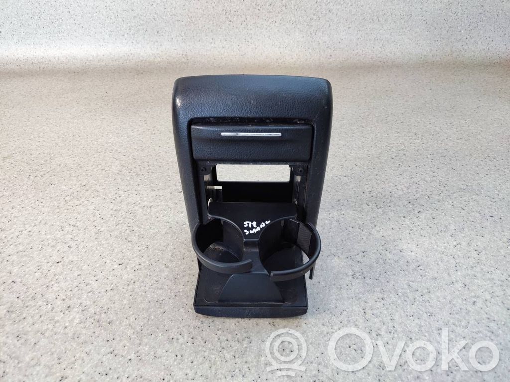 Cup holder front