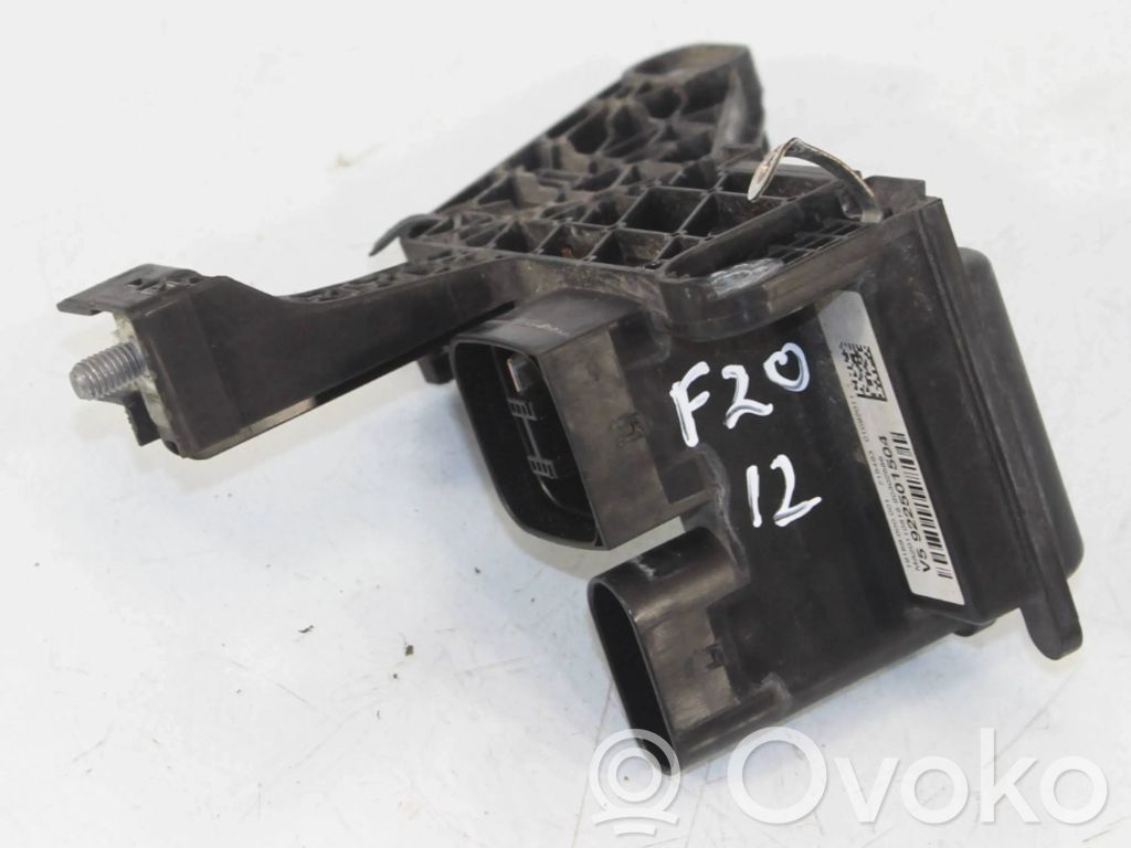BMW 1 F20 F21 Przekaźnik sterujący prądem 