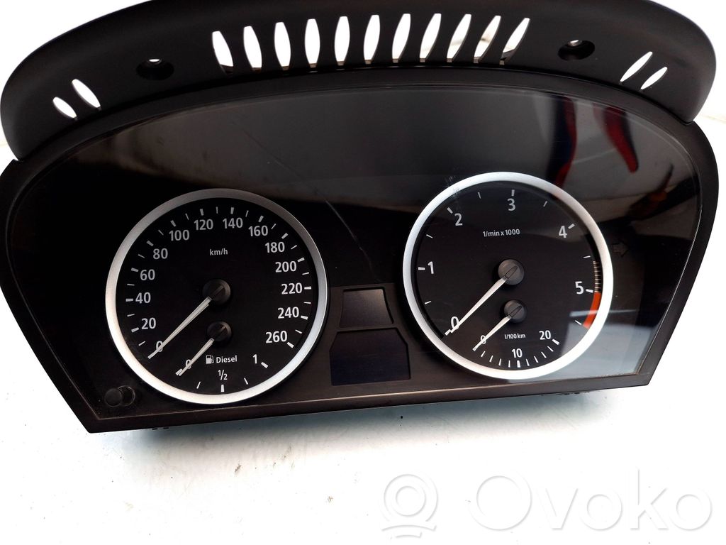 BMW 5 E60 E61 Spidometrs (instrumentu panelī) 