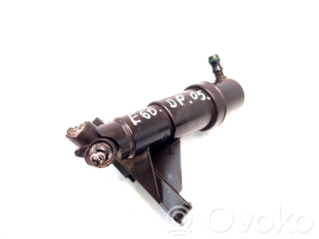 BMW 5 E60 E61 Headlight washer spray nozzle 
