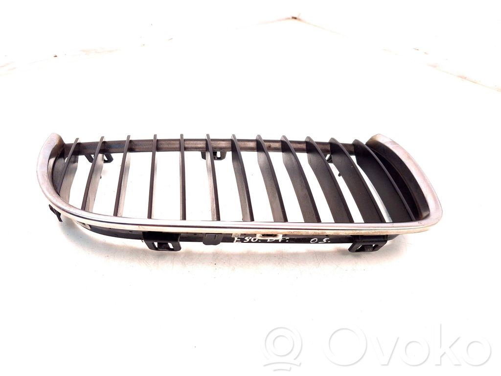 Front bumper upper radiator grill   7120008,22405910