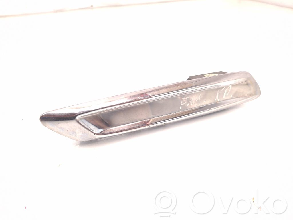 BMW 5 F10 F11 Semnalizator bară față 
