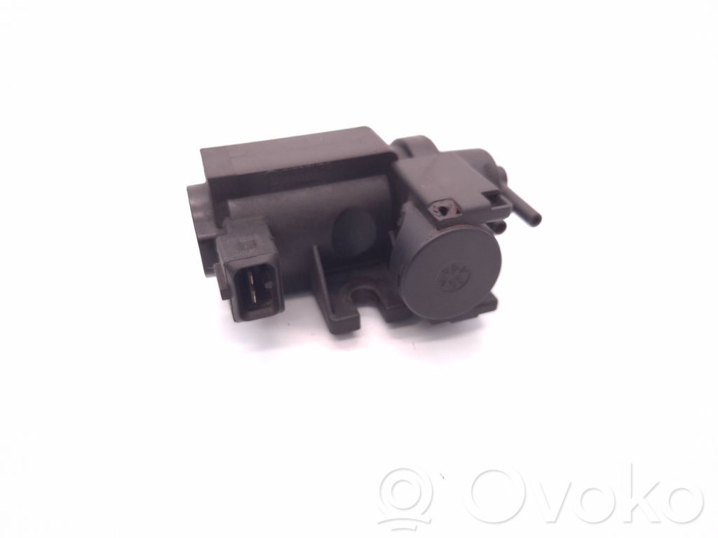 BMW 5 F10 F11 Turbo solenoid valve 