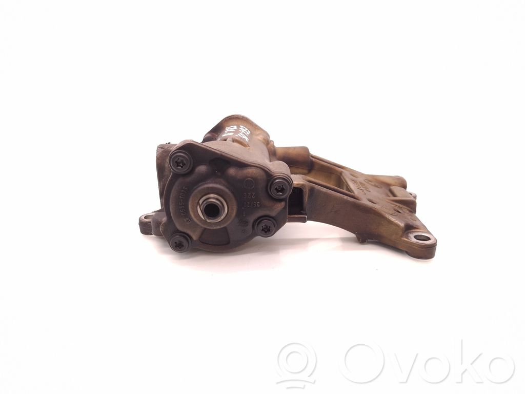 BMW 5 E60 E61 Oil pump 