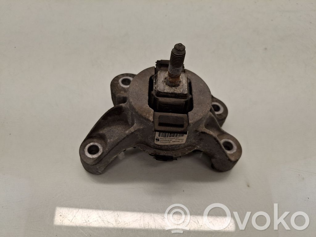 Mini One - Cooper Coupe R56 Engine mount bracket 