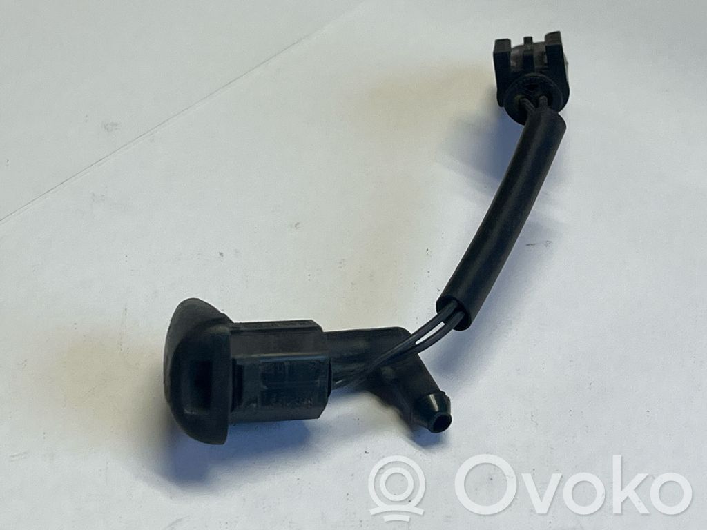 BMW 5 E60 E61 Windshield washer spray nozzle 