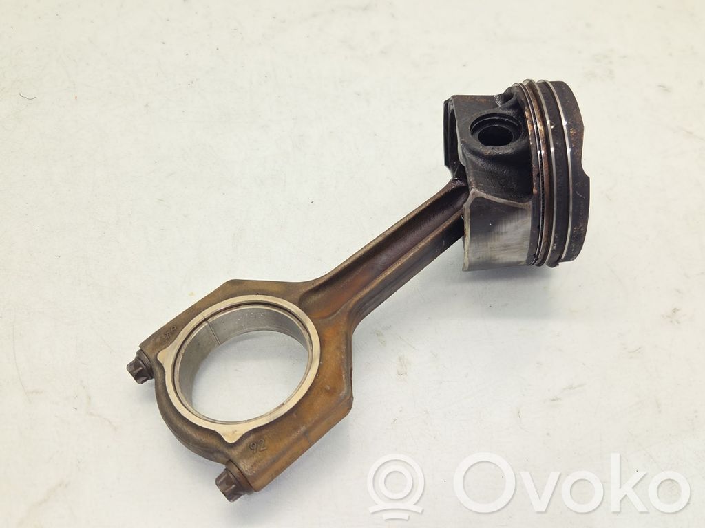 BMW X4 F26 Piston with connecting rod 