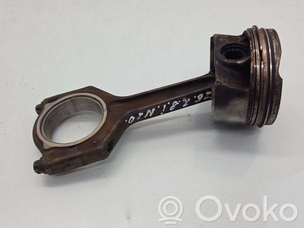BMW X4 F26 Piston with connecting rod 