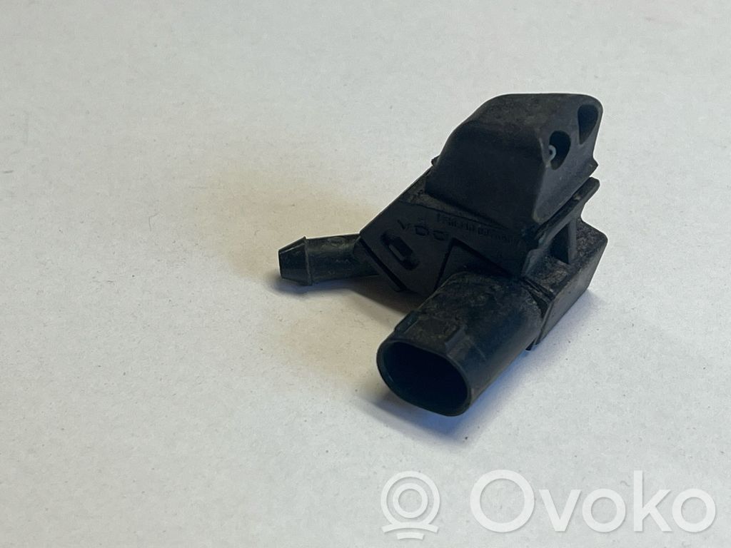 BMW 7 E38 Buse de lave-glace 