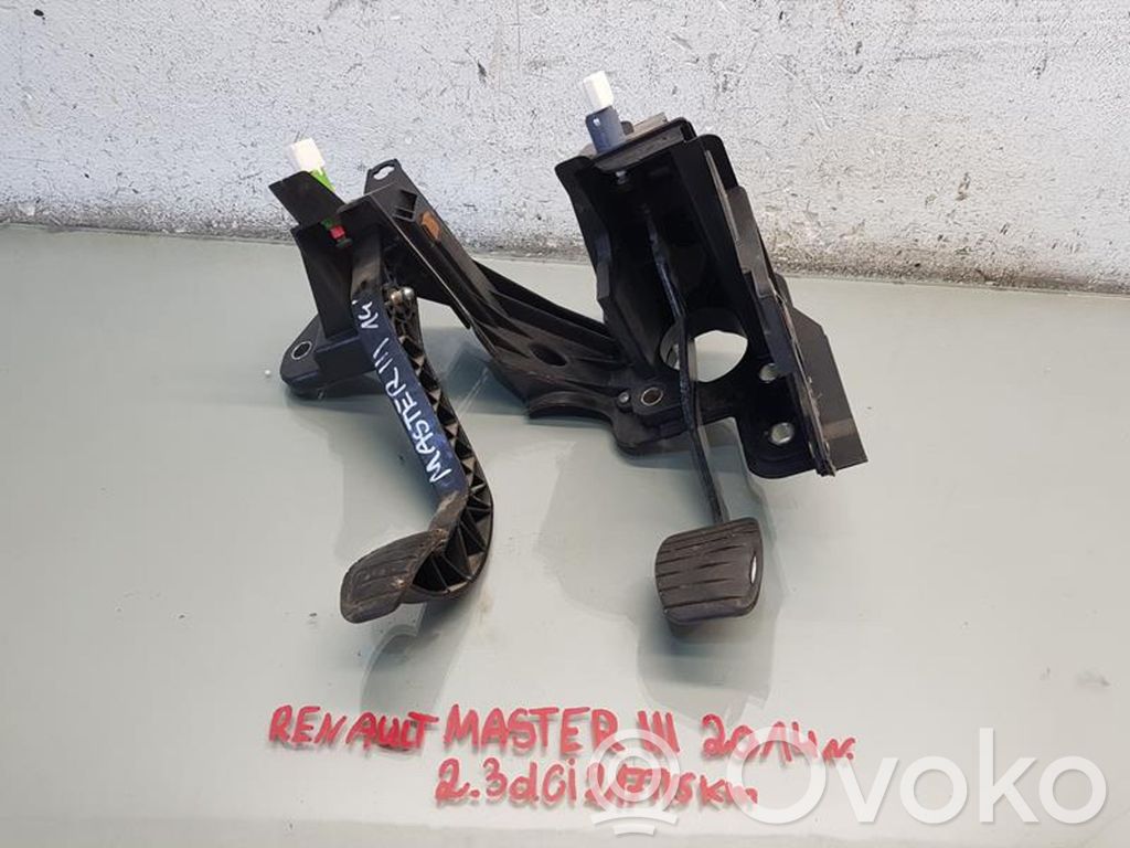 Pedal assembly   465104099R