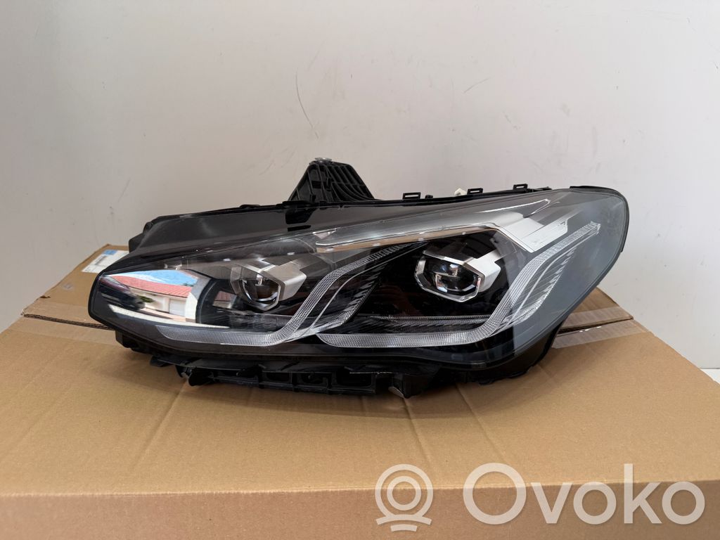 BMW 2 Active Tourer U06 Headlight/headlamp 