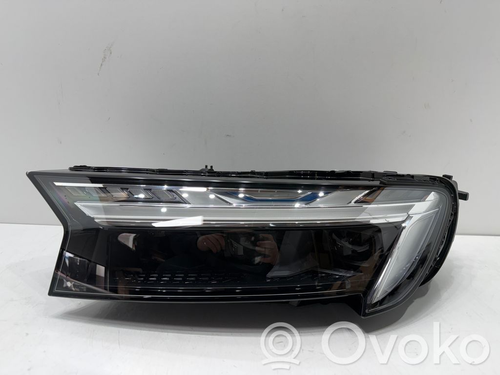 Audi Q7 4M Headlight/headlamp 