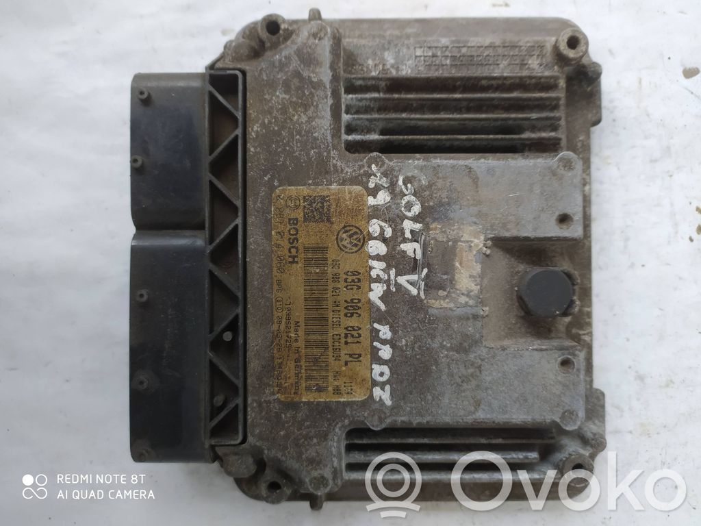 Volkswagen Golf V Engine control unit/module 