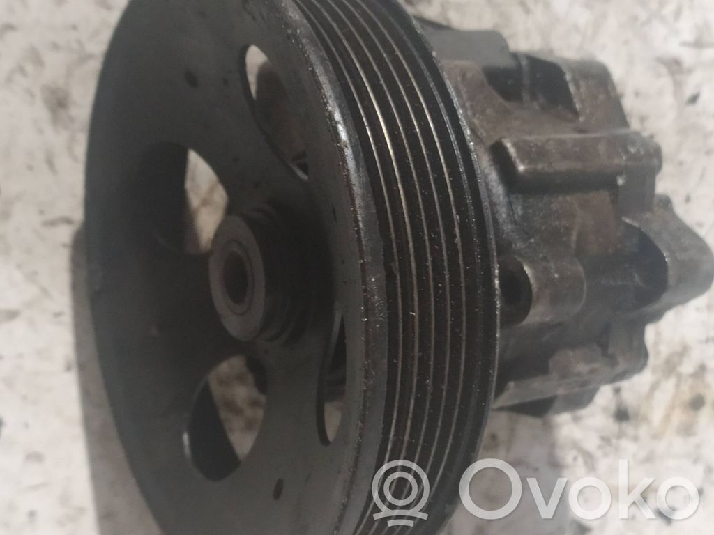 Opel Vectra B Ohjaustehostimen pumppu 