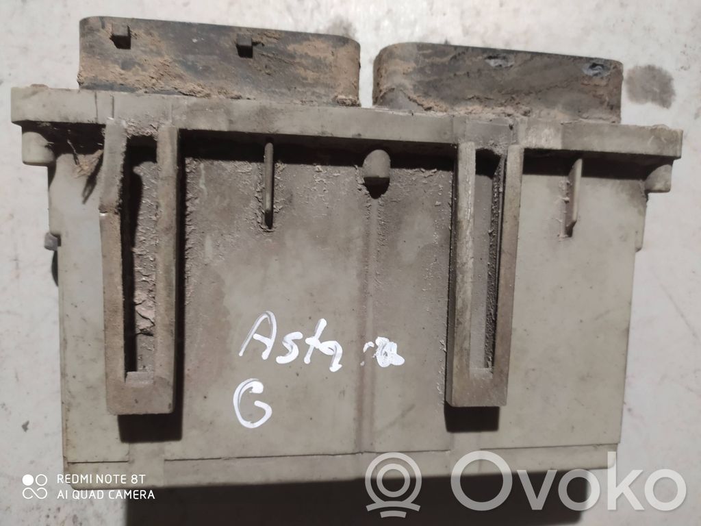 Opel Astra G Jäähdytyspuhaltimen rele 