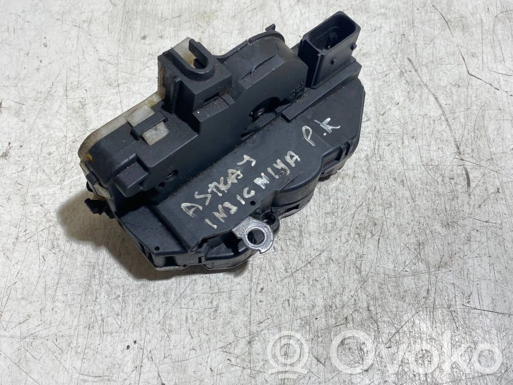 Opel Insignia A Rear door lock 