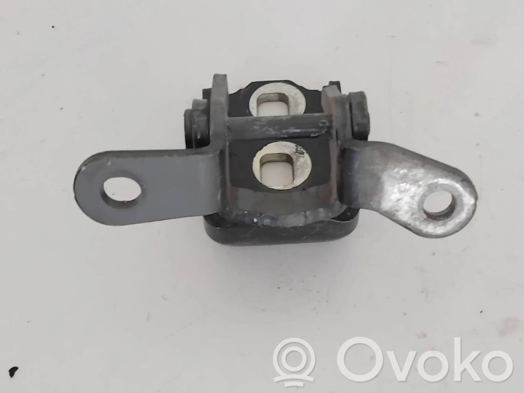 Opel Insignia A Rear door lower hinge 