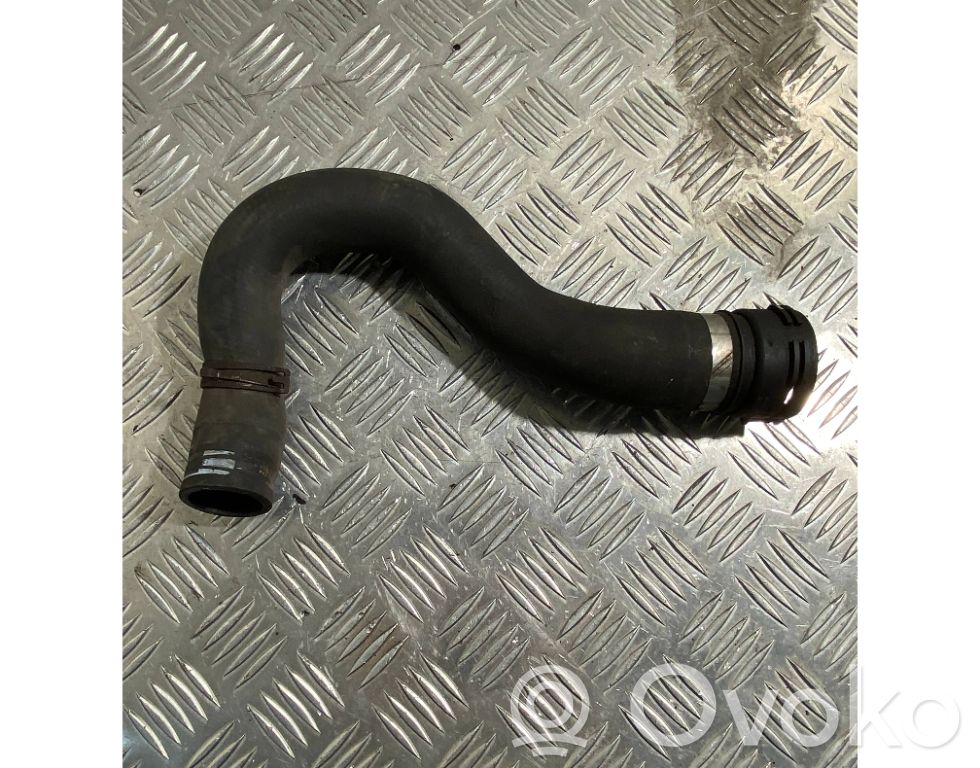 Audi A6 S6 C6 4F Tubo flessibile del liquido di raffreddamento del motore 