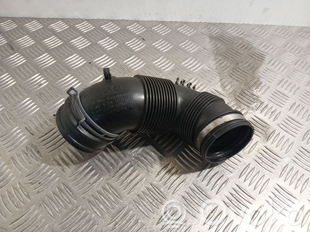 Volkswagen PASSAT B8 Rura / Wąż dolotowy powietrza turbiny 
